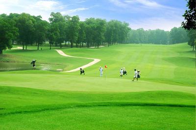 KHÁM PHÁ NHỮNG SÂN GOLF Ở HÀ NỘI ĐẸP ĐẾN CHOÁNG NGỢP