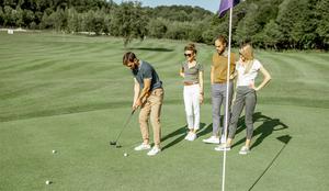 Các khoá học golf cơ bản dành cho người mới bắt đầu